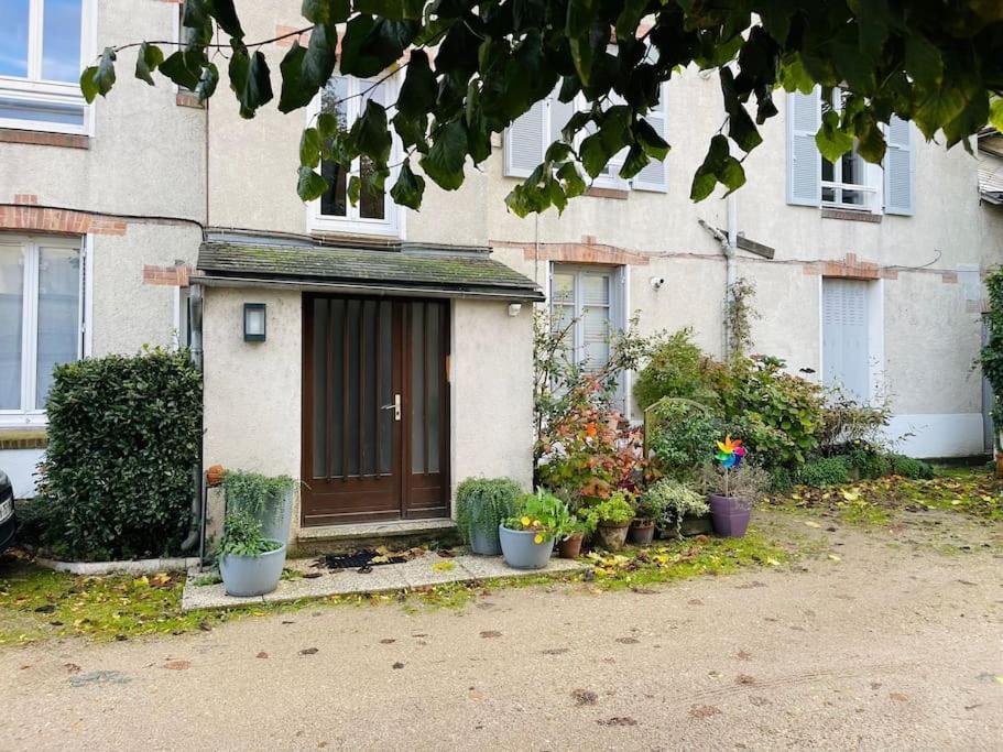 Chaleureux Appart, Proche De La Loire Avec Parking Orleans Luaran gambar